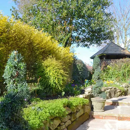 Toad Hall Holiday home *